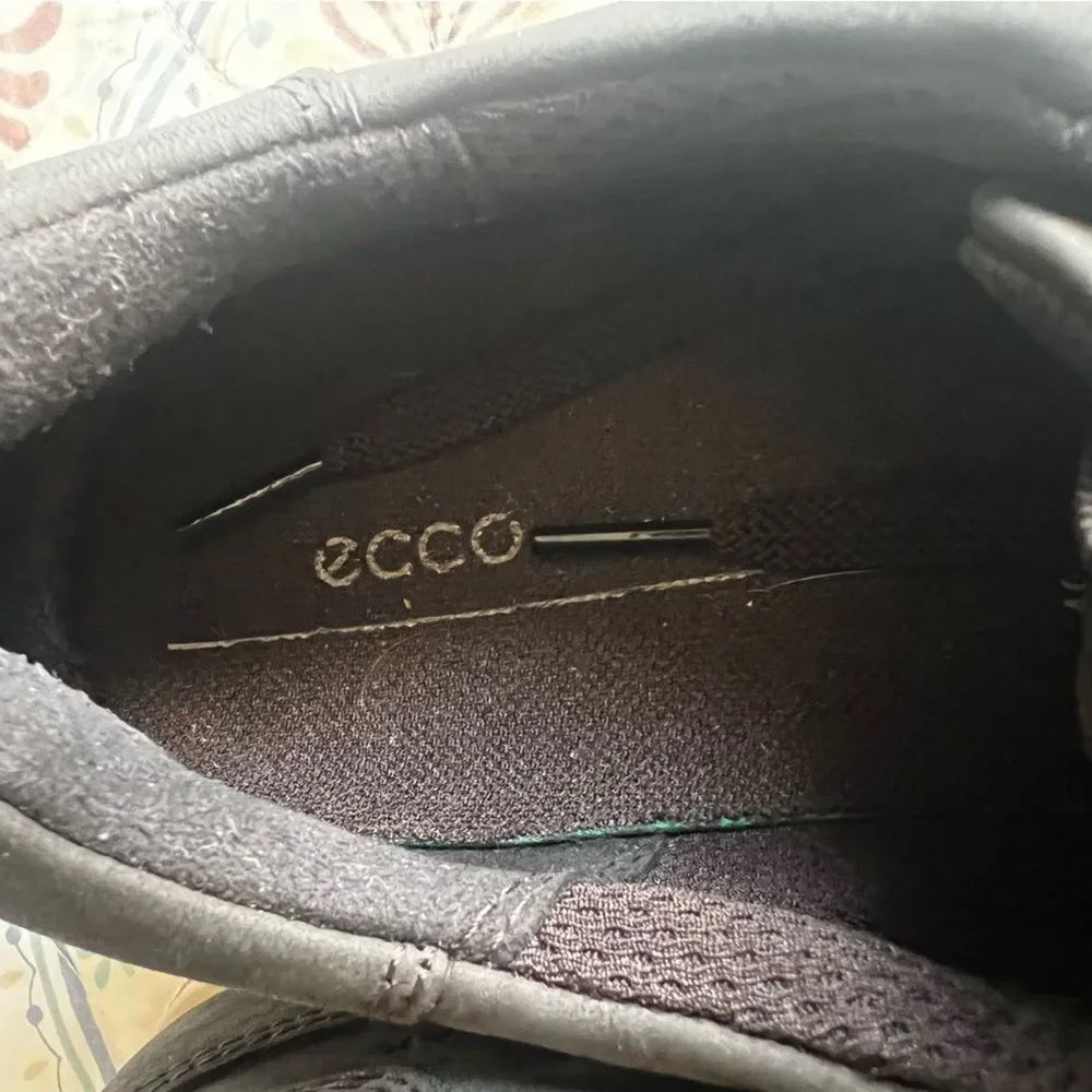 Ecco Chase II Tie Hydromax Sneaker Black Nubuck Lace Up Womens Size 40